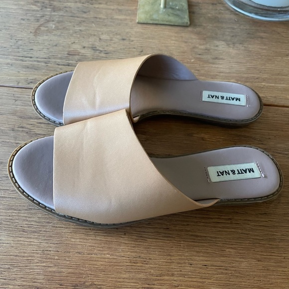 Matt + Nat Vegan Leather Sandals  -  Size 37 - Picture 5 of 5